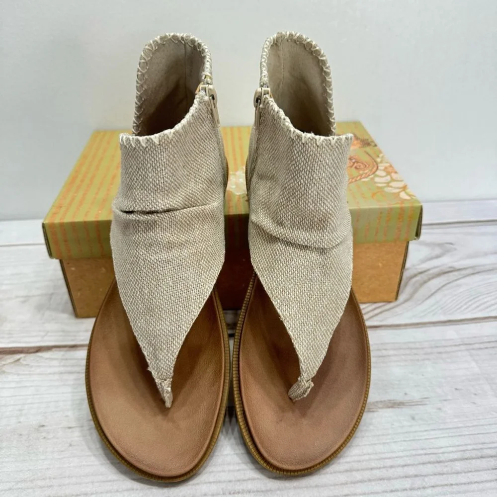 NEW Very G Alexander in Natural Tan Canvas Raw Edge Flat Thong Sandals